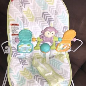 Fisher price bouncer and motion vibrate chair